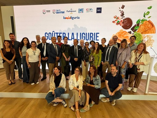 Artigianato, la Liguria protagonista a Parigi con “Goûter la Ligurie”, 31 imprese tra food e moda in vetrina dal 10 al 21 giugno Artigianato, la Liguria protagonista a Parigi con “Goûter la Ligurie”, 31 imprese tra food e moda in vetrina dal 10 al 21 giugno