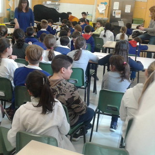 Ventimiglia: alla Primaria di Roverino lezione di musica per il progetto 'A spasso fra le note'