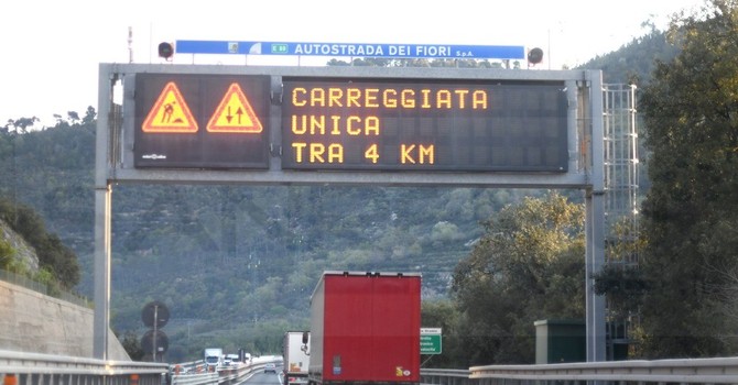 Autostrade, in Liguria meno cantieri fino a Natale: sulla A10 Savona-Ventimiglia scatta lo stop natalizio Autostrade, in Liguria meno cantieri fino a Natale: sulla A10 Savona-Ventimiglia scatta lo stop natalizio
