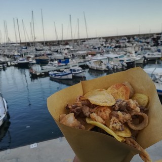 Cibo, musica e intrattenimento: a Sanremo torna “A Tavola sul Porto Vecchio”