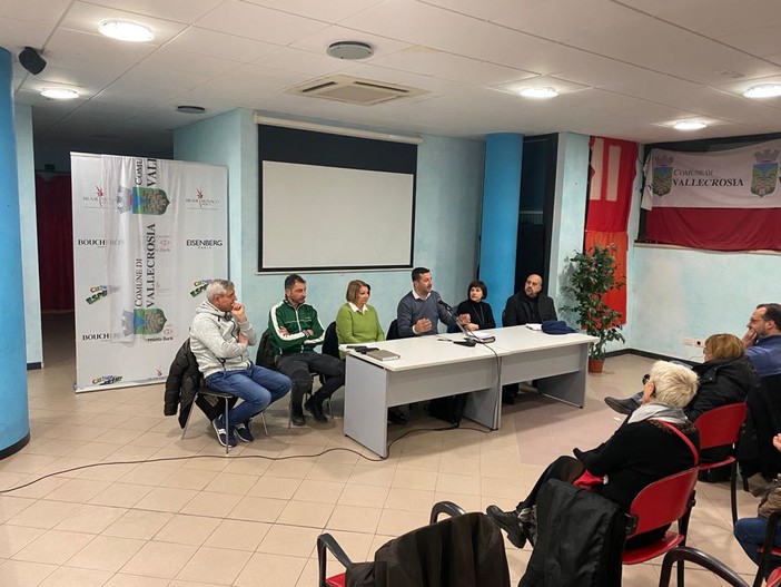 Assemblea con i cittadini a Vallecrosia, Biasi: “Anche in campagna elettorale il nostro lavoro prosegue” (Foto) Assemblea con i cittadini a Vallecrosia, Biasi: “Anche in campagna elettorale il nostro lavoro prosegue” (Foto)