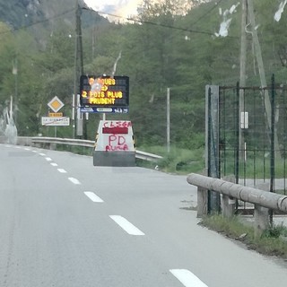 Dalla Costa Azzurra: scende la velocità sulle strade e raddoppiano le multe per gli automobilisti indisciplinati Dalla Costa Azzurra: scende la velocità sulle strade e raddoppiano le multe per gli automobilisti indisciplinati