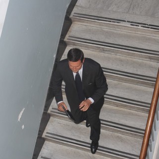 Giuseppe Argirò mentre esce dal Comune Giuseppe Argirò mentre esce dal Comune