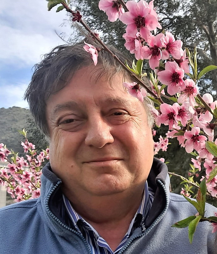 Bordighera: domani presentazione di 'Punti Cardinali' di Arturo Viale, il nuovo romanzo dello scrittore ventimigliese che esplora la memoria e il tempo