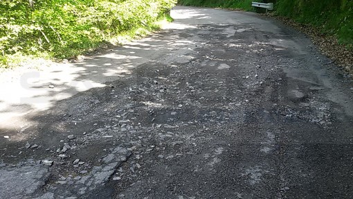 Triora: strada sconnessa in frazione Bregalla, il Comune affida l'incarico per i lavori di ripristino