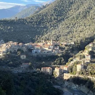 Airole: arriva la fibra ottica, il Sindaco Odoero conferma l'ultimazione dei lavori per 'Open Fiber' Airole: arriva la fibra ottica, il Sindaco Odoero conferma l'ultimazione dei lavori per 'Open Fiber'