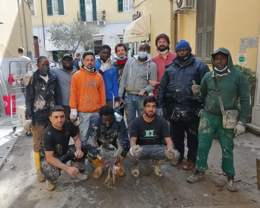 Il gruppo de l''Ancora' al lavoro a Ventimiglia