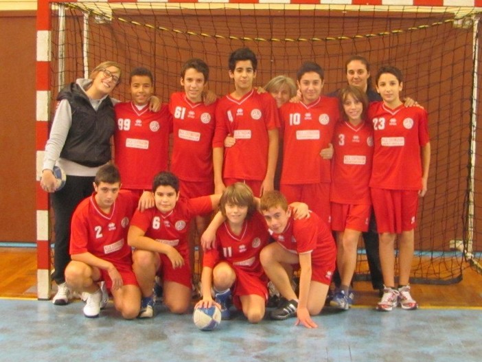 Pallamano: vince l'Under 14 dell'Abc Bordighera in Francia mentre le pari età si arrendono al San Camillo Pallamano: vince l'Under 14 dell'Abc Bordighera in Francia mentre le pari età si arrendono al San Camillo