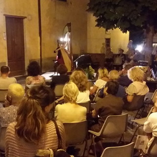 La grande interpretazione di Fiorella Bonetti dipinge il terzo concerto di ‘Appunti Sonori’