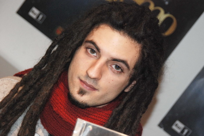 Festival di Sanremo 2011: Anansi, eliminato fra i giovani, ma preferito da Belen Festival di Sanremo 2011: Anansi, eliminato fra i giovani, ma preferito da Belen