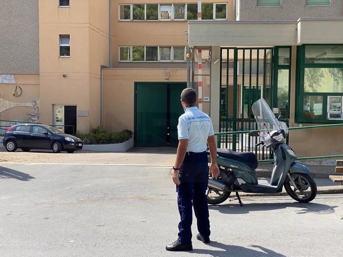Sanremo: detenuto trovato morto ieri nella sua cella in carcere, la Procura dispone l'autopsia Sanremo: detenuto trovato morto ieri nella sua cella in carcere, la Procura dispone l'autopsia