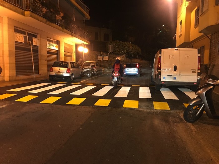 Il nuovo attraversamento pedonale rialzato di via Galilei Il nuovo attraversamento pedonale rialzato di via Galilei