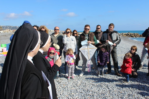 Ventimiglia: gli alunni della scuola dell'infanzia di 'Santa Marta' hanno festeggiato i loro papà