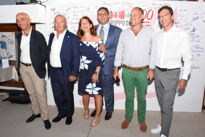 Il direttorio del “Gruppo dei 100” con Giovanni Toti