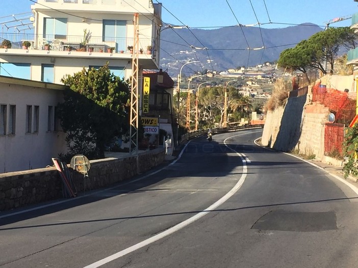Sanremo: a causa di lavori urgenti di consolidamento, chiuso al traffico un tratto di via Aurelia Sanremo: a causa di lavori urgenti di consolidamento, chiuso al traffico un tratto di via Aurelia