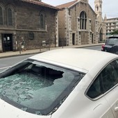 Sanremo: dopo l'arredo urbano nuovi atti di vandalismo contro alcune auto tra corso Imperatrice e corso Matuzia