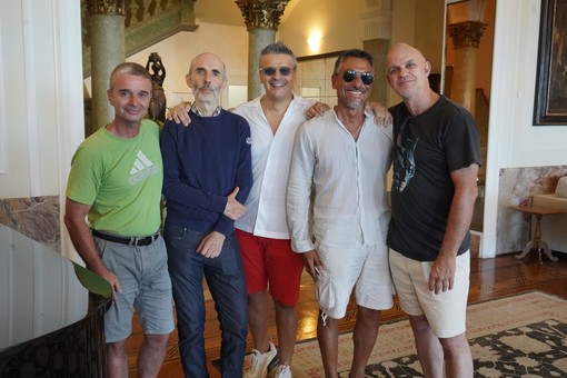 ‘Il mito americano’: con gli ‘Alti & Bassi’ e la Sinfonica di Sanremo domani sera all’Alfano ‘Il mito americano’: con gli ‘Alti & Bassi’ e la Sinfonica di Sanremo domani sera all’Alfano