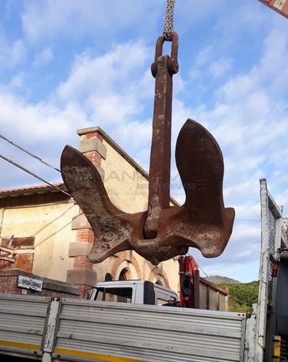 L'ancora donata alla città di Ventimiglia