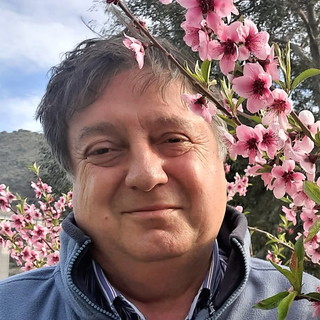 Bordighera: domani presentazione di 'Punti Cardinali' di Arturo Viale, il nuovo romanzo dello scrittore ventimigliese che esplora la memoria e il tempo Bordighera: domani presentazione di 'Punti Cardinali' di Arturo Viale, il nuovo romanzo dello scrittore ventimigliese che esplora la memoria e il tempo
