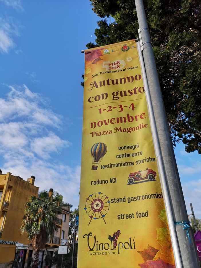 I produttori Coldiretti, gli stand dello Street Food e le degustazioni di Vinopoli: fino a domenica 'Autunno con Gusto' di San Bartolomeo al Mare (Foto) I produttori Coldiretti, gli stand dello Street Food e le degustazioni di Vinopoli: fino a domenica 'Autunno con Gusto' di San Bartolomeo al Mare (Foto)