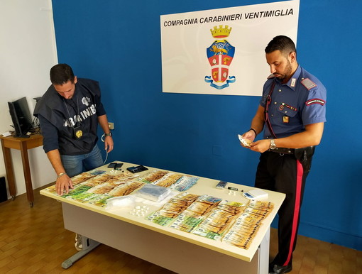 I Carabinieri arrestano a Sanremo un 33enne con oltre 50 grammi di cocaina: vive a San Lorenzo al Mare I Carabinieri arrestano a Sanremo un 33enne con oltre 50 grammi di cocaina: vive a San Lorenzo al Mare