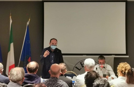 Le immagini della riunione all'hotel Nazionale Le immagini della riunione all'hotel Nazionale