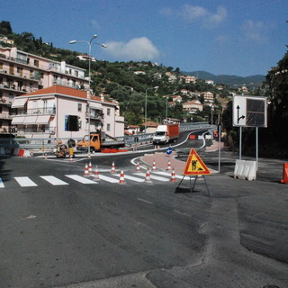 Sanremo: parcheggio selvaggio delle auto, il 'Borgo' rischia di rimanere senza il bus Sanremo: parcheggio selvaggio delle auto, il 'Borgo' rischia di rimanere senza il bus