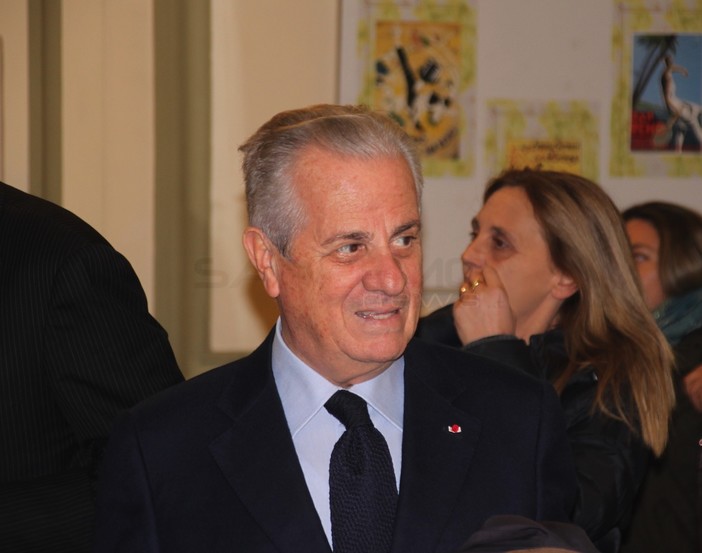Imperia: Claudio Scajola non chiude la porta alla candidatura a Sindaco "Faremo scegliere i cittadini" Imperia: Claudio Scajola non chiude la porta alla candidatura a Sindaco "Faremo scegliere i cittadini"