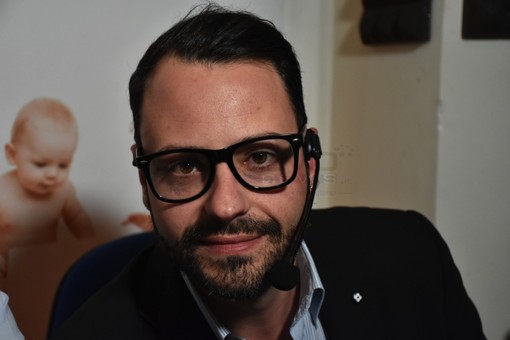 Fabio Mauro candidato al consiglio comunale nella lista "100 per 100 Sanremo Tommasini Sindaco" è intervenuto per manifestare la propria solidarietà ad Alessandro Condò
