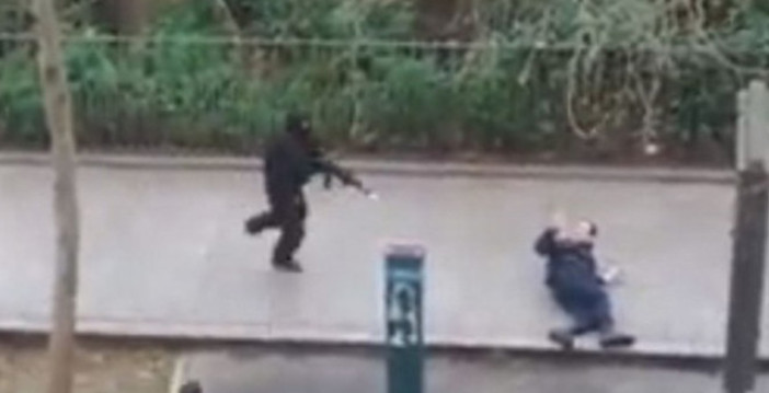 #Jesuischarlie: attentato di ieri a Parigi, FDI "Di fronte ai fatti non possiamo che restare inorriditi e indignati!" #Jesuischarlie: attentato di ieri a Parigi, FDI "Di fronte ai fatti non possiamo che restare inorriditi e indignati!"