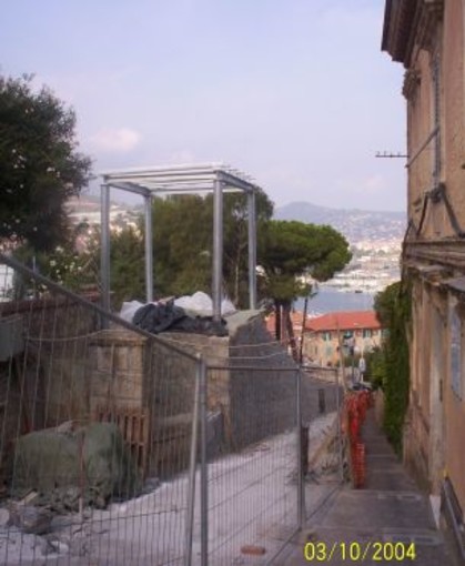 Imperia: allarme all'ascensore di Porto Maurizio, la risposta di un nostro lettore