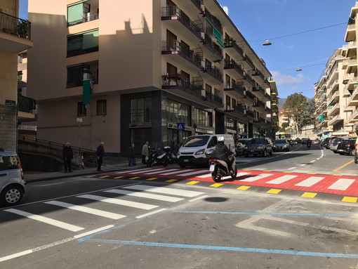 Sanremo: da domani pomeriggio a sabato mattina lavori di asfaltatura notturni in via Pietro Agosti