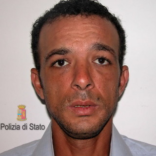 Sanremo: ruba un 'Blackberry’ ad un tedesco, arrestato tunisino colto in flagranza di reato Sanremo: ruba un 'Blackberry’ ad un tedesco, arrestato tunisino colto in flagranza di reato