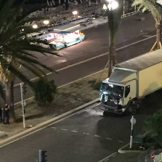 Attentato a Nizza: dalla Farnesina 'Evitare spostamenti', maggiori controlli alla frontiera con Ventimiglia, servizi di trasporto regolarmente operativi