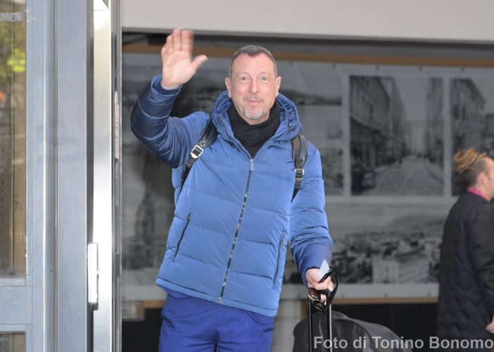 Sanremo: Amadeus è arrivato all'hotel Globo, ora il Festival è più vicino. Domani la registrazione dello spot (Foto) Sanremo: Amadeus è arrivato all'hotel Globo, ora il Festival è più vicino. Domani la registrazione dello spot (Foto)