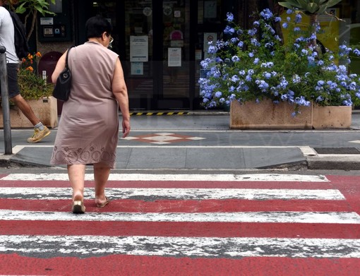 Sanremo: avvallamento pericoloso sulle strisce pedonali di zona San Martino, le proteste dei residenti (Foto)