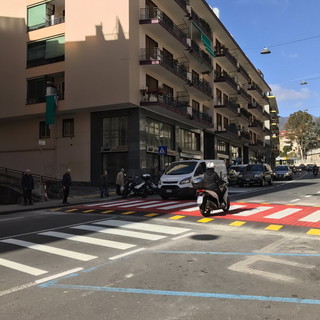 Sanremo: da domani pomeriggio a sabato mattina lavori di asfaltatura notturni in via Pietro Agosti Sanremo: da domani pomeriggio a sabato mattina lavori di asfaltatura notturni in via Pietro Agosti