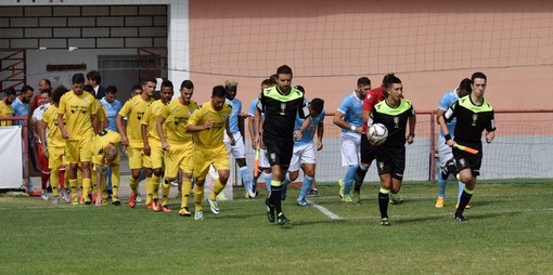 Calcio. Serie D, domenica il derbyssimo provinciale tra Sanremese e Argentina: entrambe hanno bisogno dei tre punti