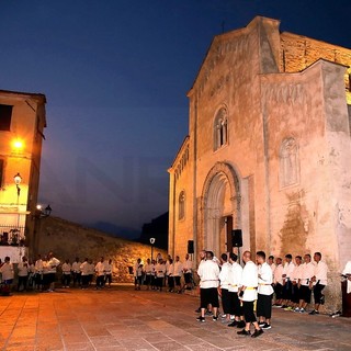 Ventimiglia: grande partecipazione ieri per i 'giochi' dell'Agosto Medievale nella città alta (Foto e Video) Ventimiglia: grande partecipazione ieri per i 'giochi' dell'Agosto Medievale nella città alta (Foto e Video)