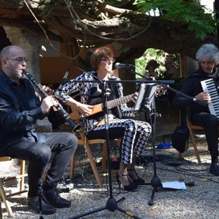 Concerto dell'ensemble 'Amarcord' a ‘E...state in vigna in Altavia’ con Liber Theatrum Concerto dell'ensemble 'Amarcord' a ‘E...state in vigna in Altavia’ con Liber Theatrum