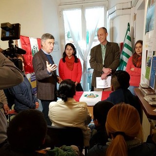 Con la visita del console generale del Perù Alejandro Uarte, prosegue il 'consulados itinerantes' nella nostra provincia Con la visita del console generale del Perù Alejandro Uarte, prosegue il 'consulados itinerantes' nella nostra provincia