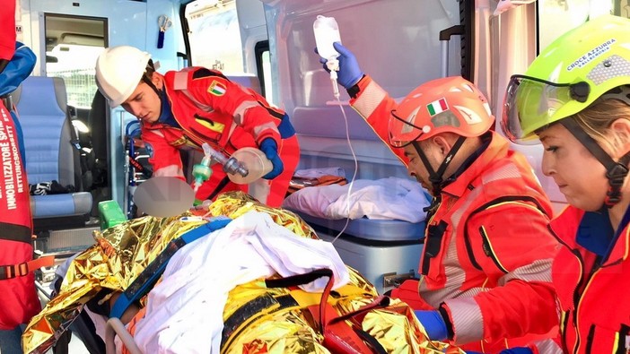 Sanremo: 80enne rimane schiacciato da un motocarro di fronte a casa, portato in codice giallo in ospedale