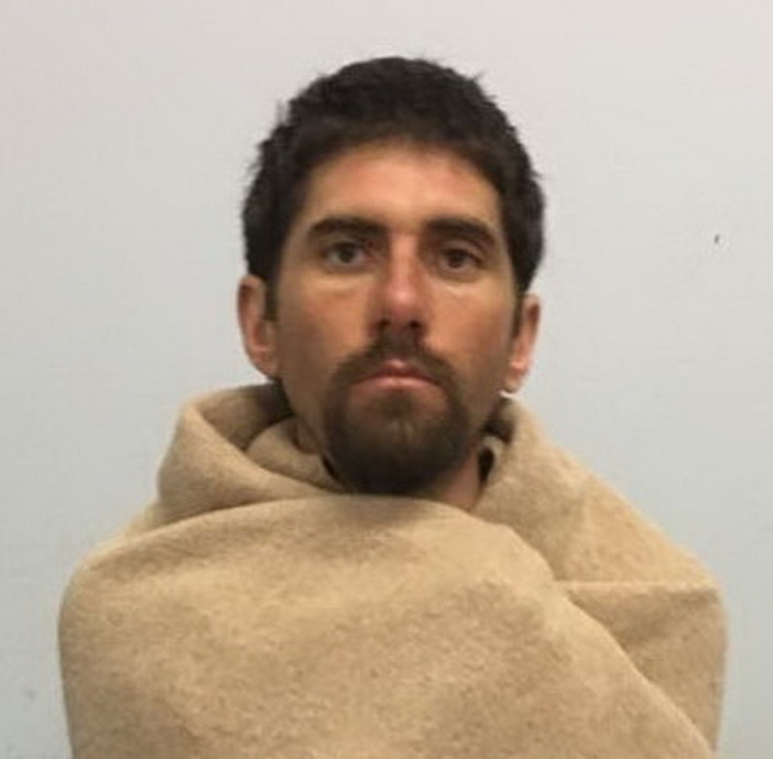 Perinaldo: catturato il fuggitivo francese Arnaud Delserre. Le autorità italiane lo stanno consegnando a quelle francesi