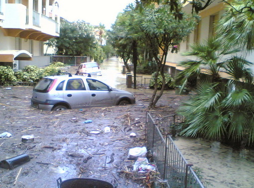 Pulizia dei tombini: la nostra lettrice Marilena ci scrive per rispondere ad Adalberto