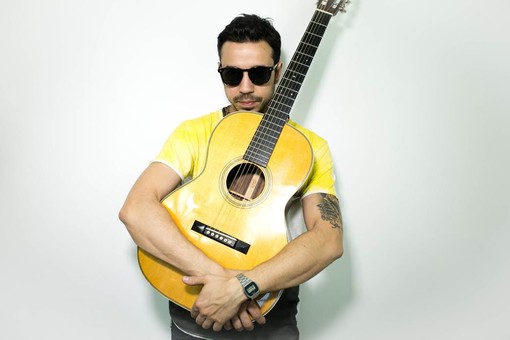 Sanremo: il cantautore Andrea Brilla sabato sul palco centrale in piazza Colombo