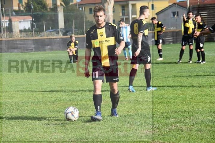 Nella foto Andrea Pippia, bomber del Cervo FC