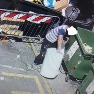 Dolceacqua: abbandono di rifiuti ingombranti, le telecamere stanano i responsabili e scattano le multe