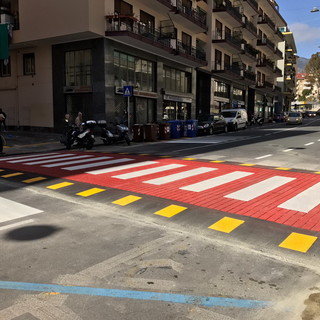 Sanremo: sicurezza stradale, terminati i lavori per l'attraversamento rialzato di via Pietro Agosti (Foto) Sanremo: sicurezza stradale, terminati i lavori per l'attraversamento rialzato di via Pietro Agosti (Foto)