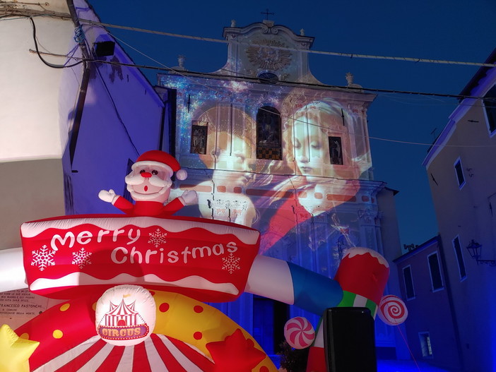 Oggi pomeriggio a Riva Ligure 'ArRiva la Befana' con uno spettacolo per bambini Oggi pomeriggio a Riva Ligure 'ArRiva la Befana' con uno spettacolo per bambini