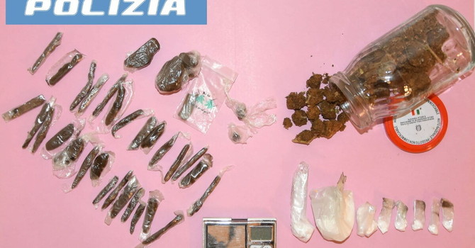 Ventimiglia, smantellato un vero e proprio “bazar della droga”: cittadino tunisino arrestato dagli agenti del Commissariato